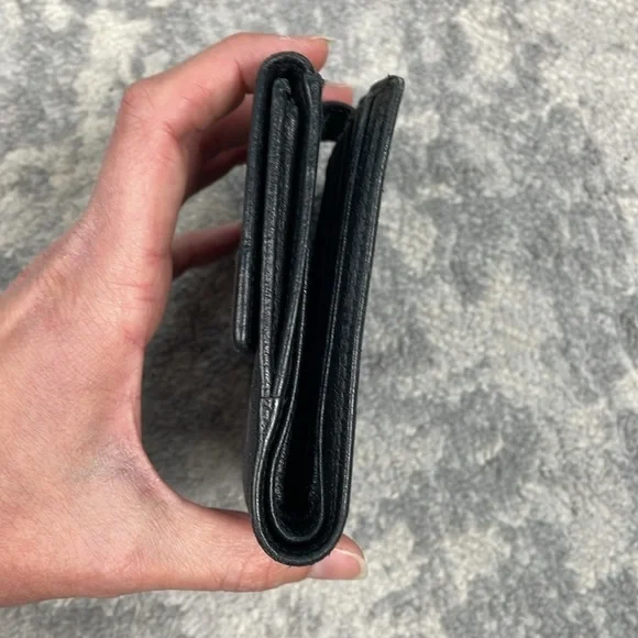 Gucci Monogram GG Canvas Leather Snap Compact Wallet Black - Picture 6 of 17